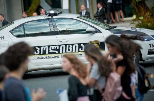 В Грузии школьница-азербайджанка родила ребенка, в дело вмешалось МВД