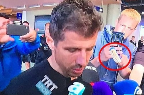 В Исландии проявили неуважение к турецким футболистам - ВИДЕО