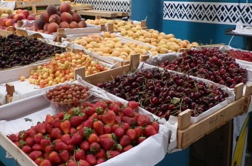 Парадокс: в Баку бешеный рост цен на черешню 1 КГ - 7 МАНАТОВ!