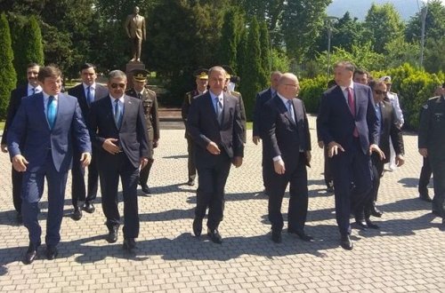 Qəbələdə üç ölkənin Müdafiə nazirlərinin görüşü keçirilir - FOTO