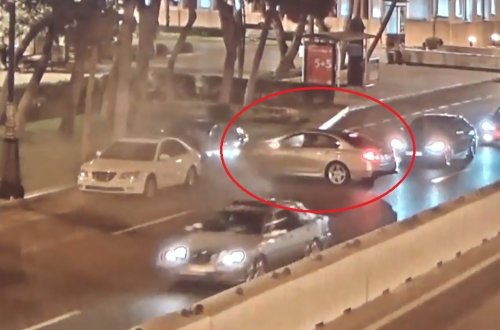 Bakıda yuxulu sürücü görün nə etdi - HADİSƏ ANI (VİDEO)