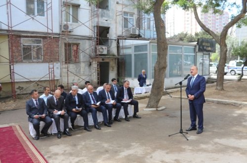 Nəsimi rayon İcra Hakimiyyətinin başçısı səyyar qəbul keçirib