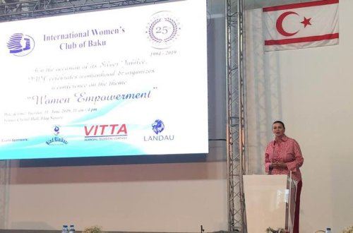 Qənirə Paşayeva Beynəlxalq Qadınlar Klubunun 25 illiyində