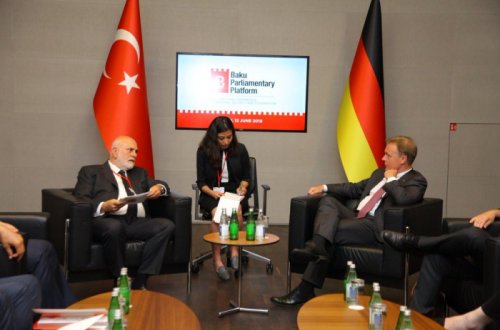 Bakı Parlament Platforması çərçivəsində ilk dialoq baş tutdu