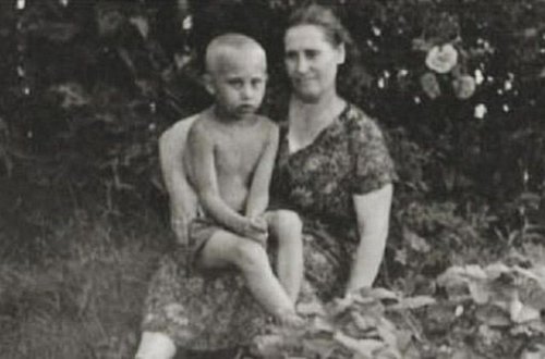 6 ildir dünyanın ƏN GÜCLÜ ADAMI seçilir: Putin əslində kimdir? - VİDEO