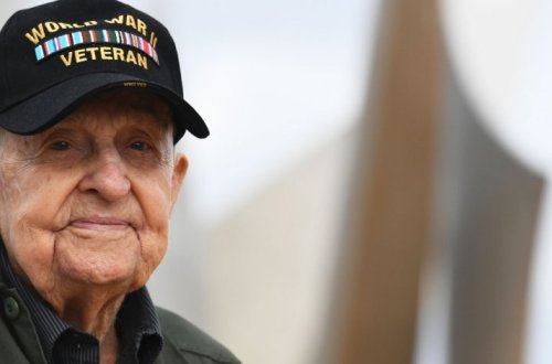 Ветеран потерял любимую во время Второй мировой. Журналисты нашли ее и устроили им встречу