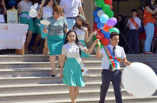 Bu gün “Son zəng” çalınır