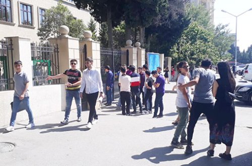 200 nömrəli məktəbdə “Son zəng” qalmaqalı – Foto