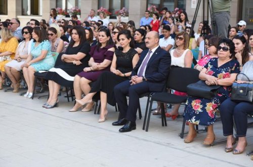 Nəsimi rayonunda “Son zəng” tədbirləri keçirildi