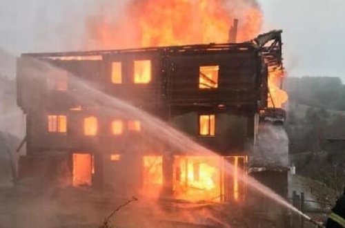 Azərbaycanda ruhi-əsəb xəstəsi yaşadığı evi YANDIRDI