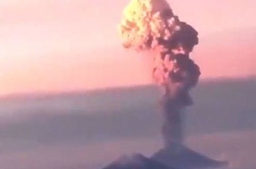 Восхитительные кадры извержения вулкана в Мексике - ВИДЕО