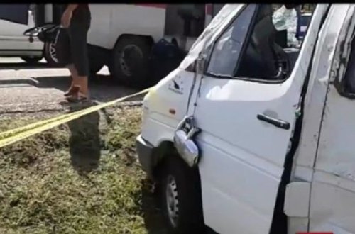 Bakı-Qazax şosesində üç mikroavtobus toqquşub: yaralılar var