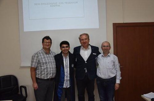 Azərbaycanlı jurnalist tanınmış universitetin məzunu oldu- FOTO