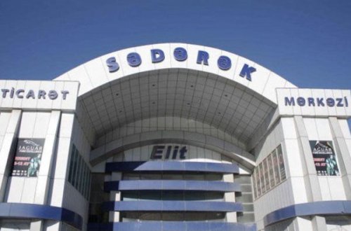 SON DƏQİQƏ: “Sədərək” Ticarət Mərkəzində mağazalar bağlandı - ETİRAZ AKSİYASI