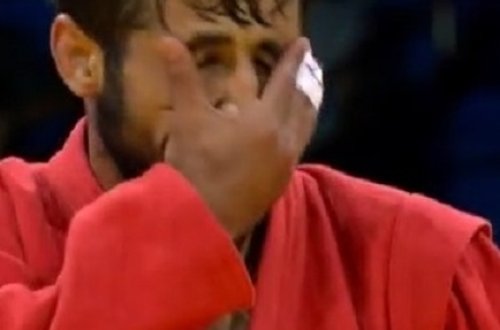 Erməni idmançını məğlub edib ağlayan Mehmanın videosu rekord qırır (VİDEO)