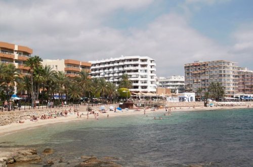 İbizada ifrat varlı azərbaycanlıya hücum edildi