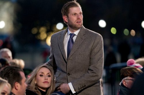 На сына Трампа наплевали в ресторане