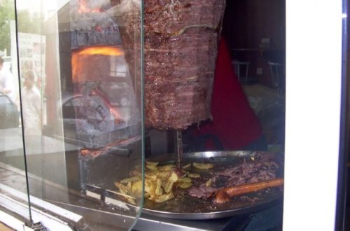 Возбуждено уголовное дело по факту отравления 12 человек донерами