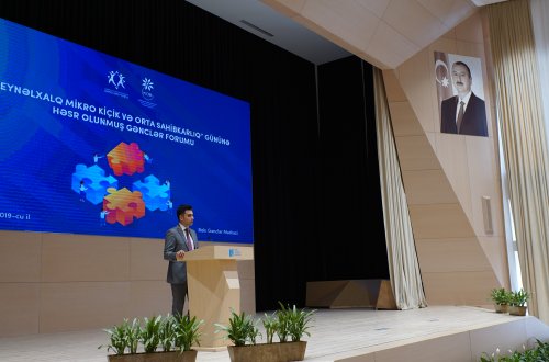 “Beynəlxalq Mikro, Kiçik və Orta Sahibkarlıq” Gününə həsr olunmuş Gənclər Forumu keçirilib
