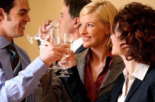 Xanımlar, diqqət: qarşınızdakı kişi bunları edirsə...