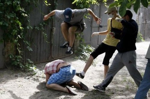 Bakıda cinsi azlıq nümayəndələrini döydülər - Əxlaqsız təklifə “yox” deyiblər