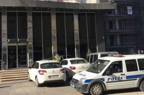 Otelə qəfil basqın edən polis elə mənzərə ilə üzləşdi ki... FOTOLAR