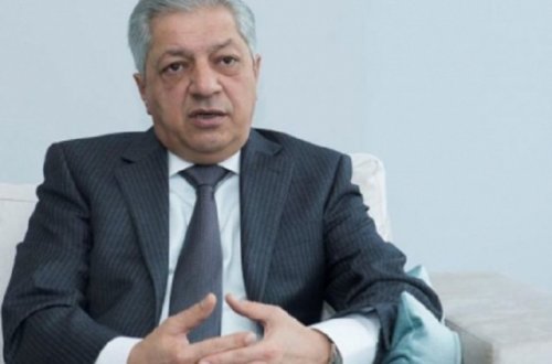 Cavanşir Feyziyevin qarşısına şərt qoyuldu: Ya mandat, ya da...