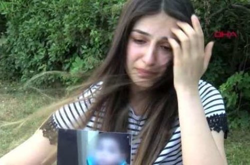 Azərbaycanlı qadının övladını əlindən aldılar: Top-tüfənglə də olsa, verməyəcəyik - VİDEO