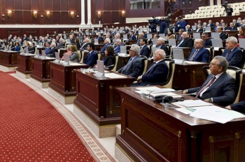 Parlamentin fövqəladə toplanması feyzbukda gündəm oldu – SENSASİON İDDİALAR