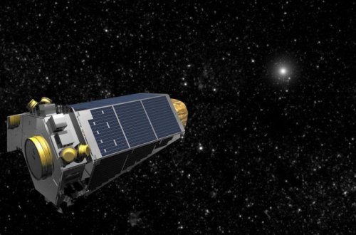 Астрономы нашли еще одну звезду, необъяснимо меняющую свою яркость