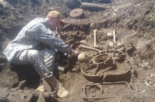 Sərhəddə şok:Içərisində ekipaj üzvlərinin meyiti olan tank tapıldı - FOTO