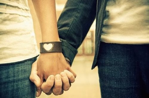 Azərbaycanda üç uşaq anası subay oğlanla qaçdı