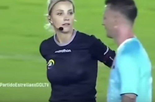 Futbolçu ilə zarafat etdi, bir anda məşhurlaşdı - Video