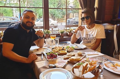 Röyanın qardaşı əsgərlikdən qayıtdı - Hərbi xidmətdən sonrakı İLK FOTOsu