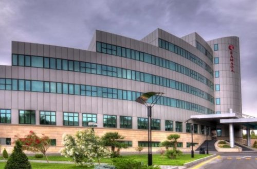 В Баку умер арабский турист