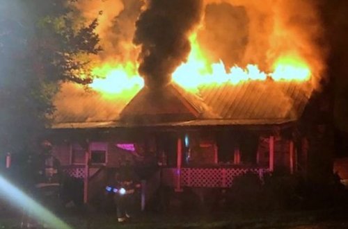 Gəncədə sərxoş evinə od vurdu - FOTO/VİDEO