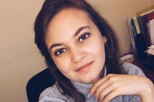 Dövlət qulluğunda işləyən qızın erotik FOTOları yayıldı