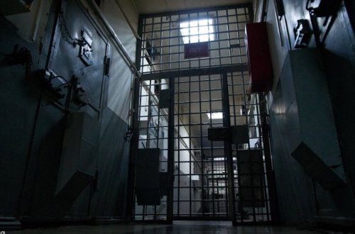 Четырнадцать заключенных насмерть отравились хлебом