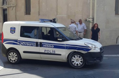 В Баку полицейский автомобиль совершил ДТП – ФОТО