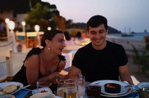 Aygün sevgilisi ilə ŞƏKLİNİ paylaşdı