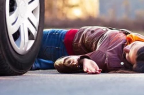 Binəqədidə dəhşətli qəza — Maşın ananı və uşağını vurdu - FOTO