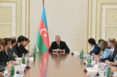 İlham Əliyev görüş keçirdi - FOTO