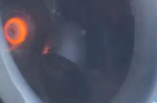 Təyyarədə qorxulu anlar - Mühərrik qırılıb, pərlərin üstünə düşdü - VİDEO