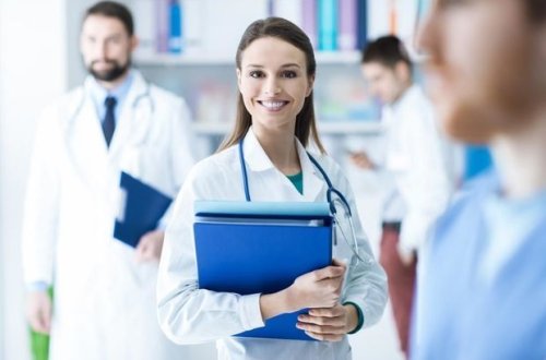 Врачам в Азербайджане поднимут зарплату