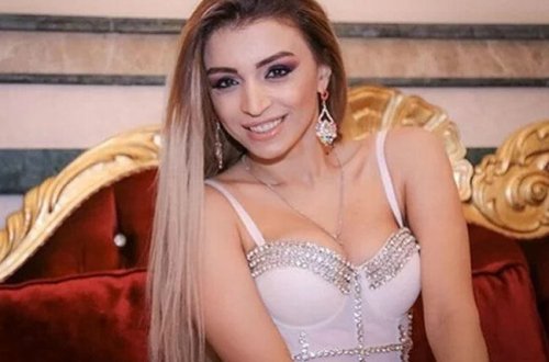 Renka hovuz kənarında rəqs edib, suya 