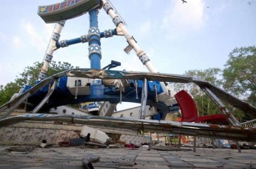 Parkda faciə: atraksion qırıldı, ölənlər var - VİDEO