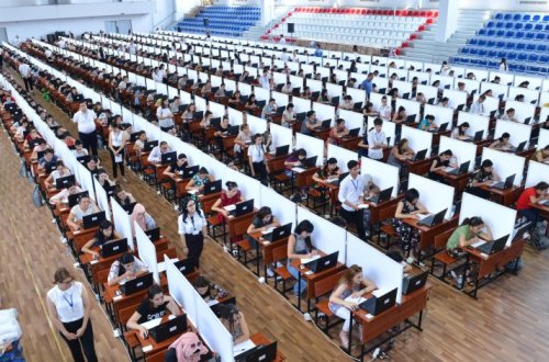 В Азербайджане на экзаменах по приему на работу учителей неправильно составили восемь вопросов