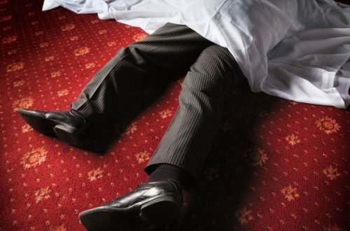 Hoteldə kişi meyiti tapıldı