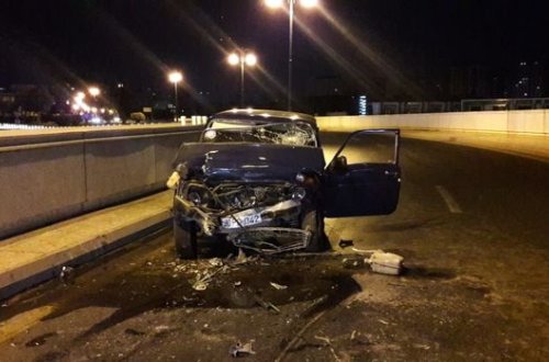 Körpüdə yolları səhv saldı, qəza törətdi - FOTO/VİDEO