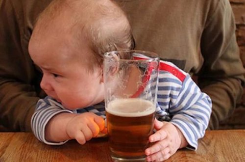 Мужчина убил новорожденного внука, в шутку напоив его алкоголем